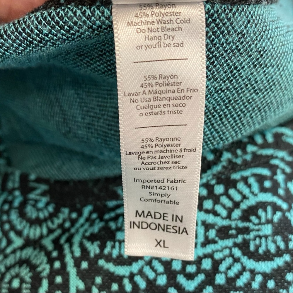 LuLaRoe Turquoise Blue and Black Short Sleeve Tee - Picture 3 of 9